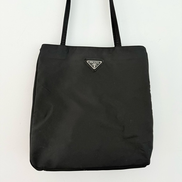 Vintage Prada black nylon Tessuto medium tote bag - Picture 5 of 8